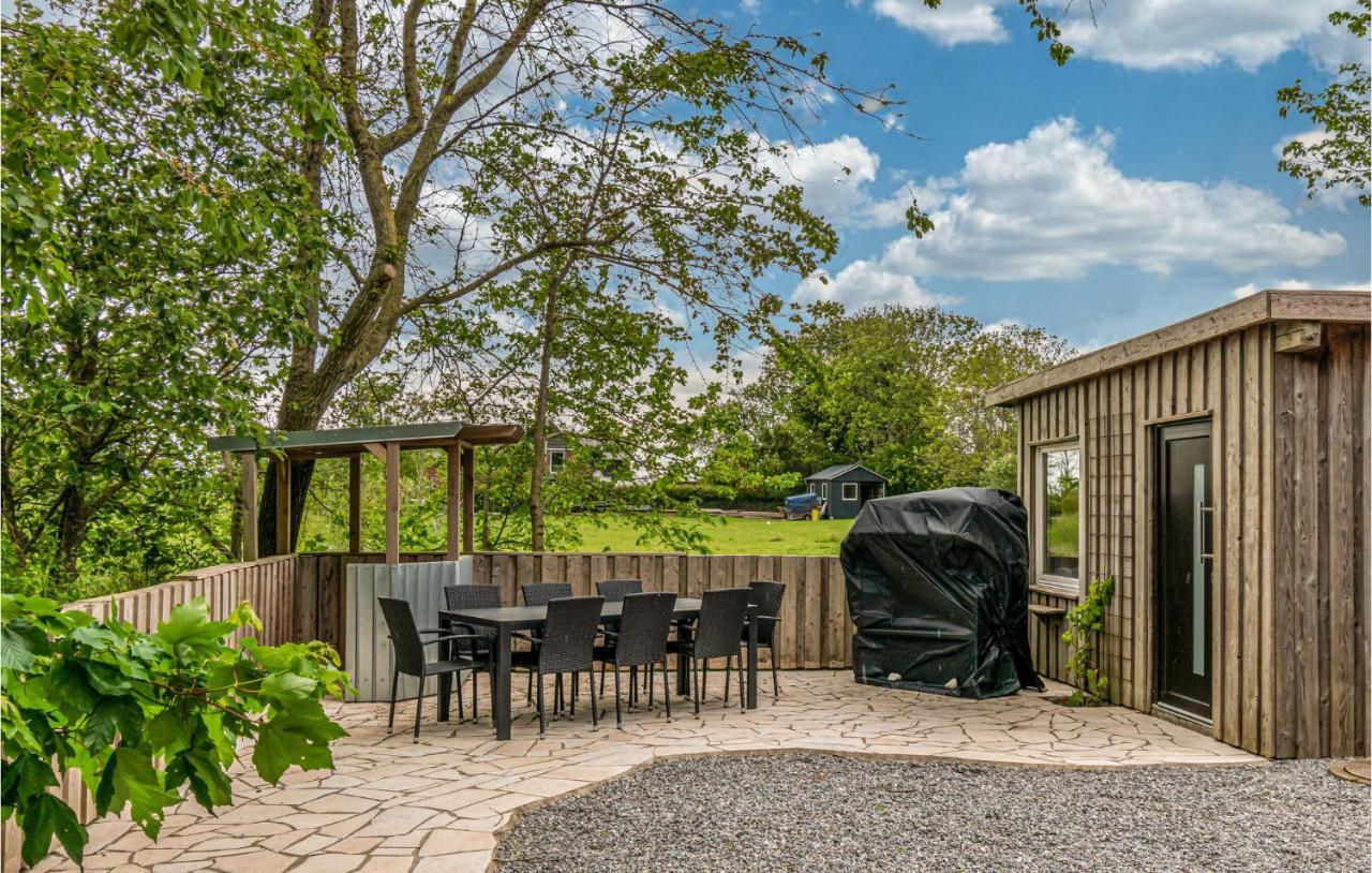 Stunning home in Niebüll with WiFi&4 Bedrooms Exterior foto